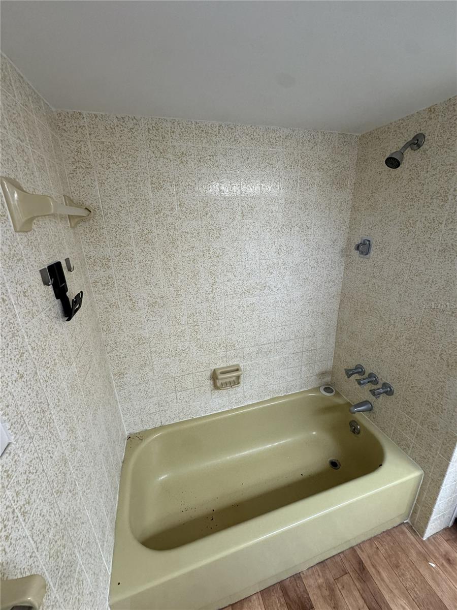 8930 WINDSONG LN — photo 24