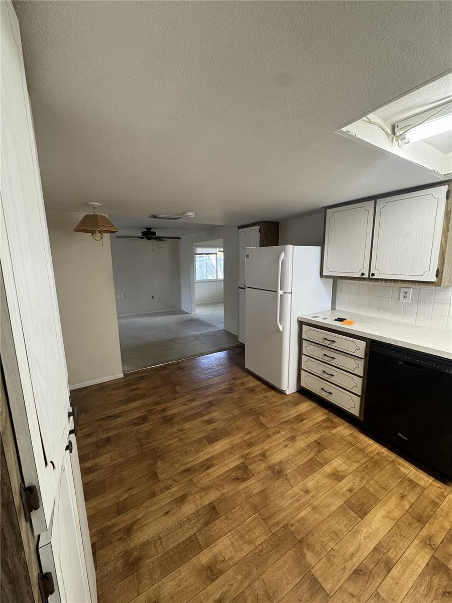 8930 WINDSONG LN — photo 9