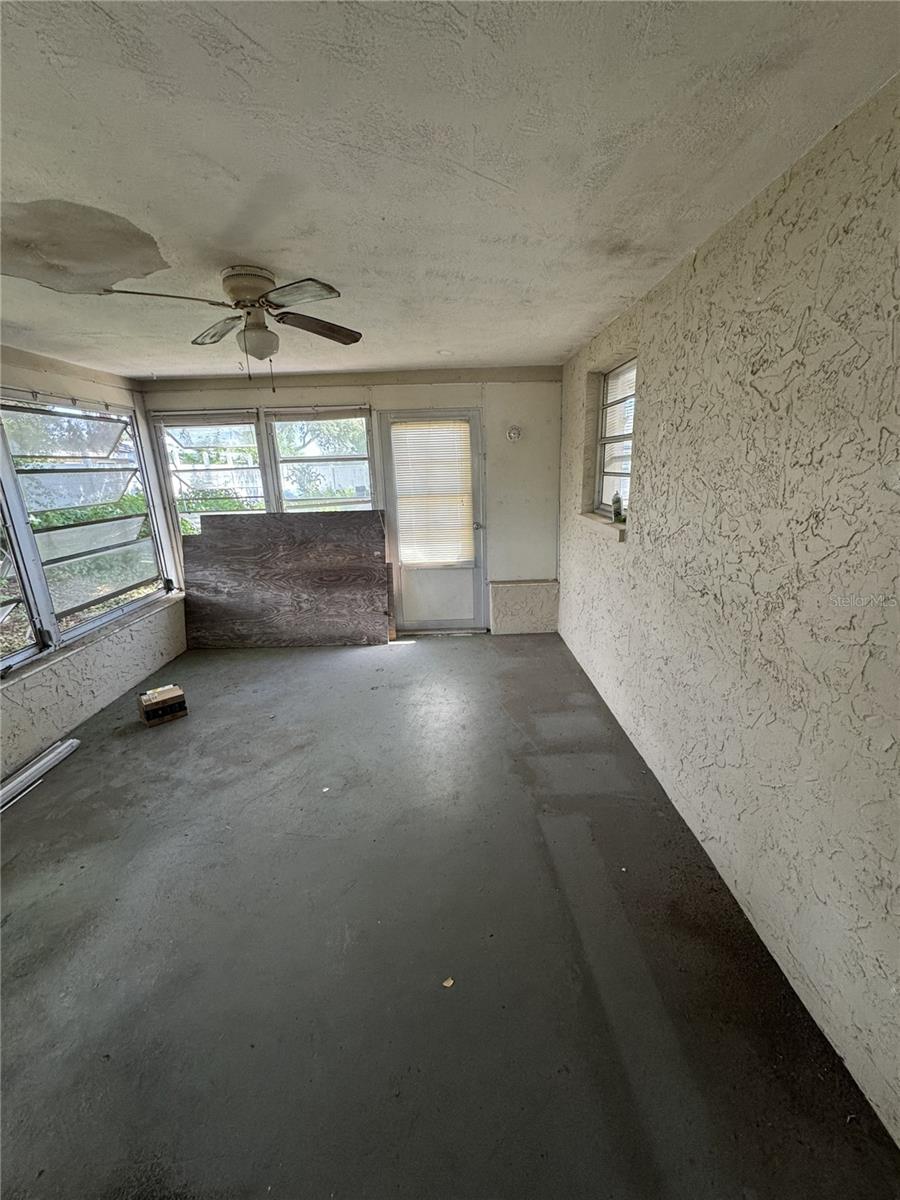 8930 WINDSONG LN — photo 59