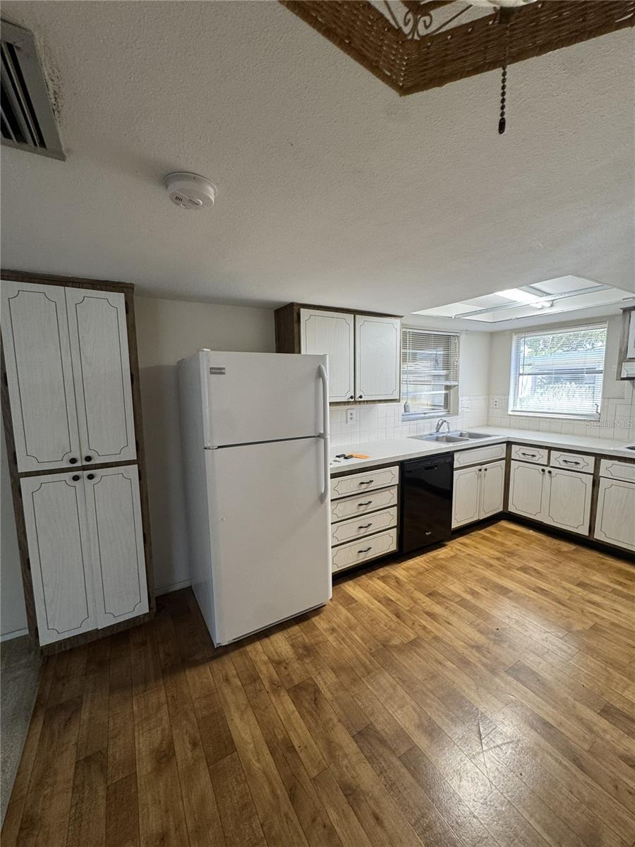 8930 WINDSONG LN — photo 12