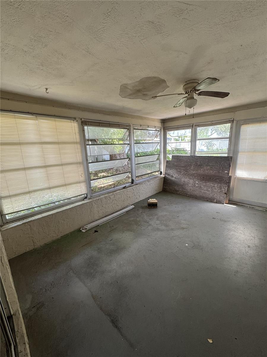 8930 WINDSONG LN — photo 58