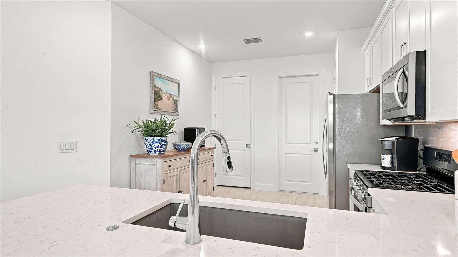 14229 EAGLE BRANCH DR — photo 17