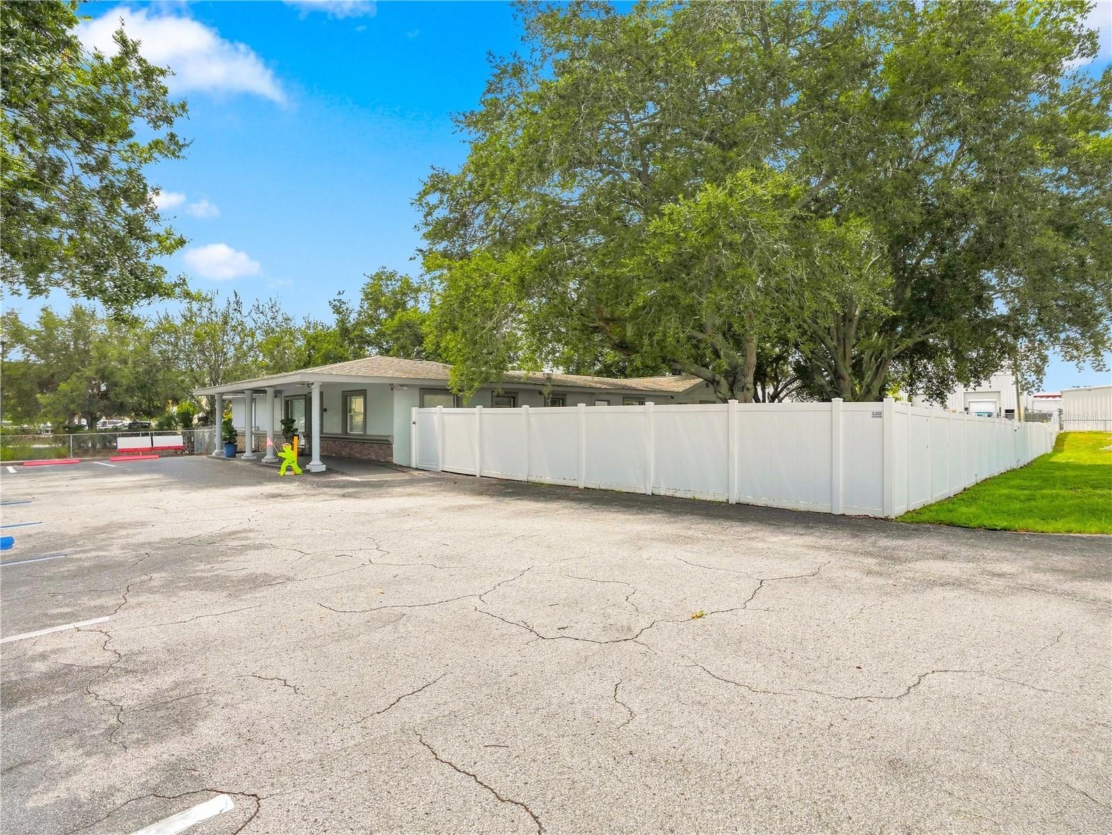 6926 RIDGE RD — photo 10