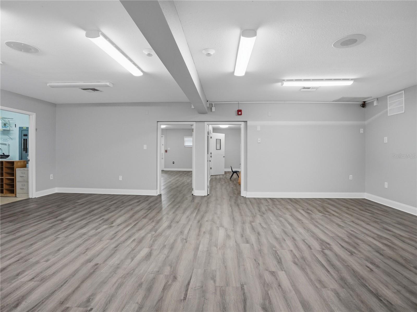 6926 RIDGE RD — photo 5