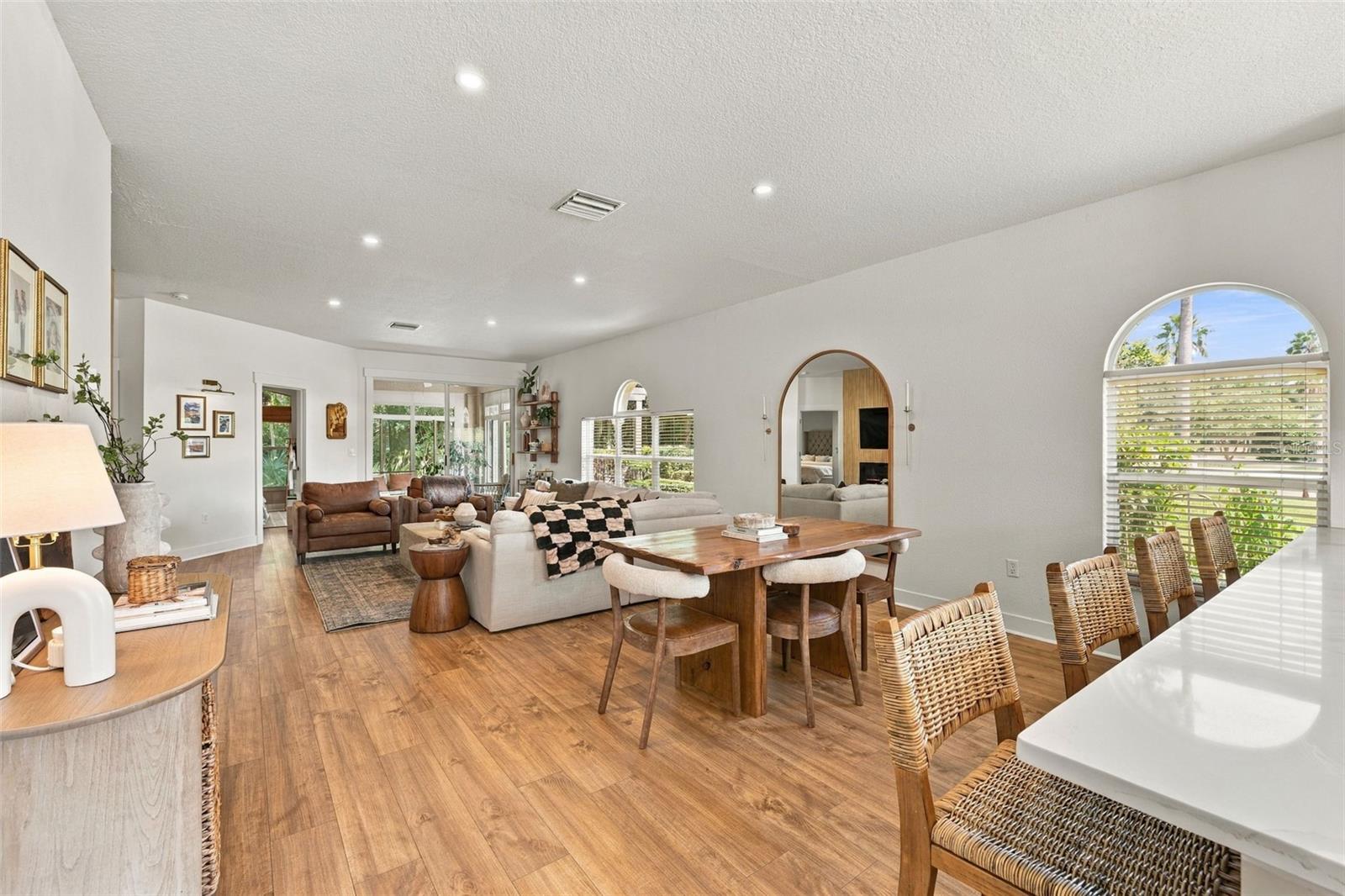 624 KINGSMILL CT — photo 9