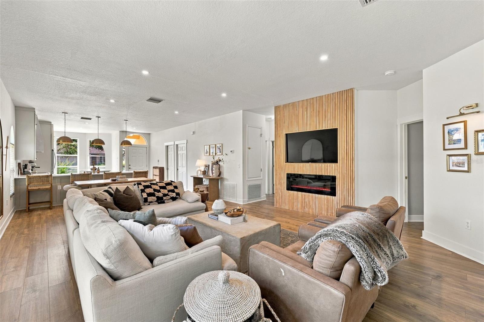 624 KINGSMILL CT — photo 10