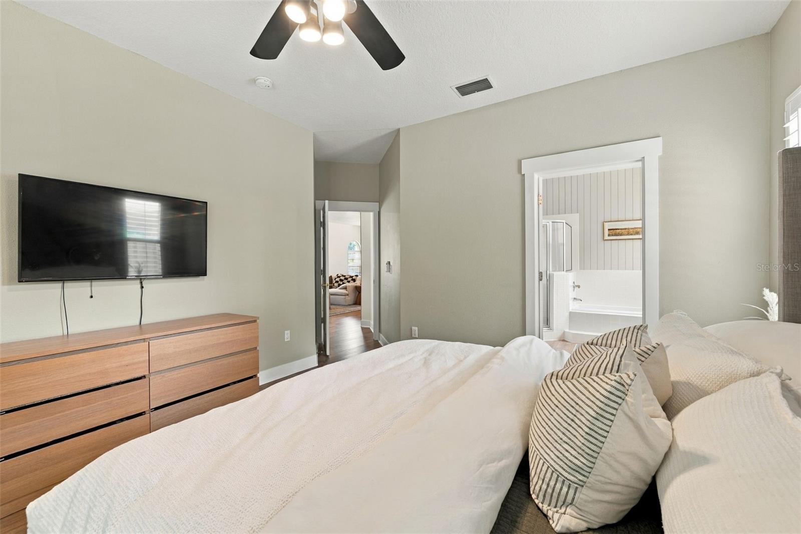 624 KINGSMILL CT — photo 21