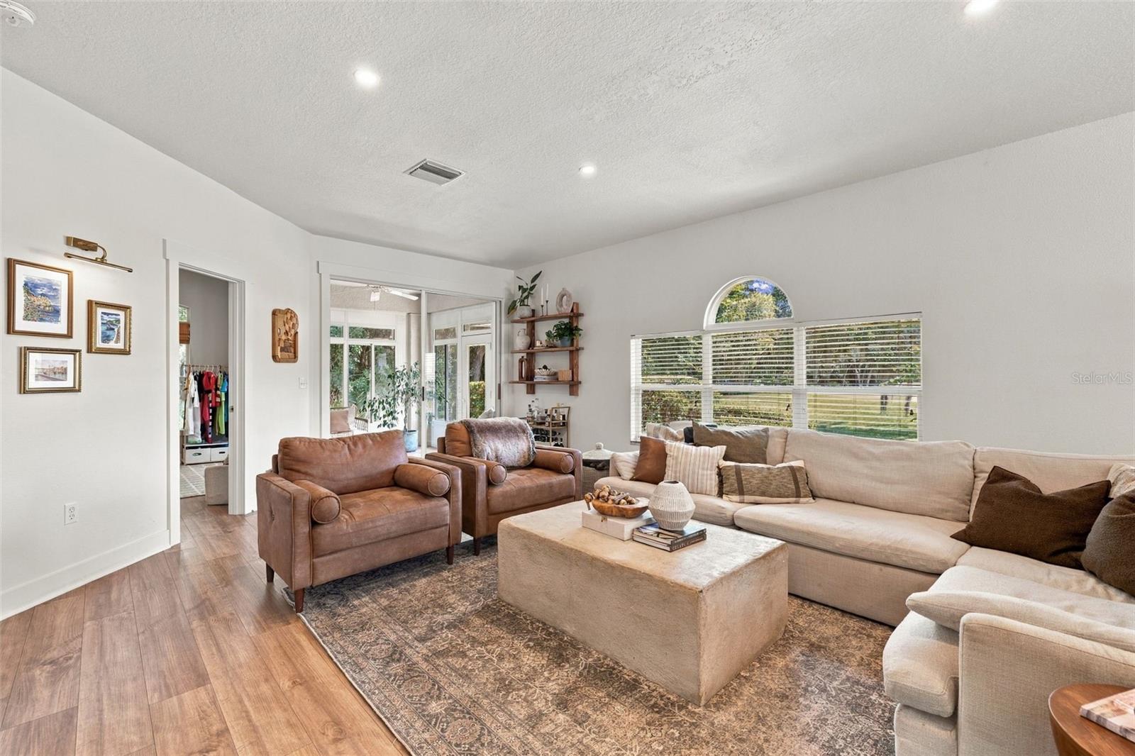 624 KINGSMILL CT — photo 17