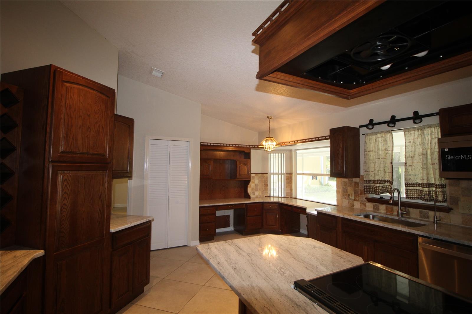 1759 ALABELLE LN — photo 7