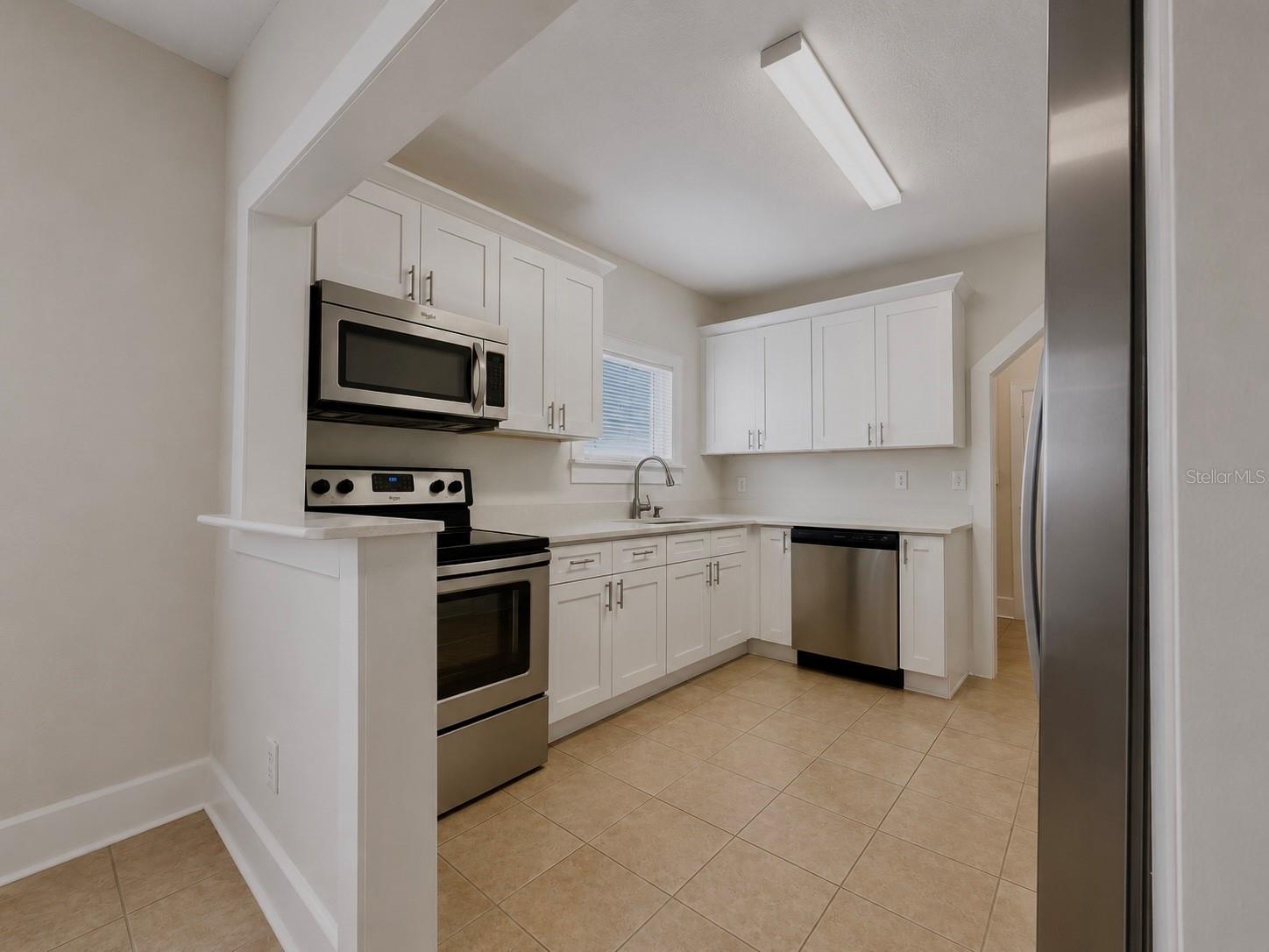 103 W EMMA ST — photo 4