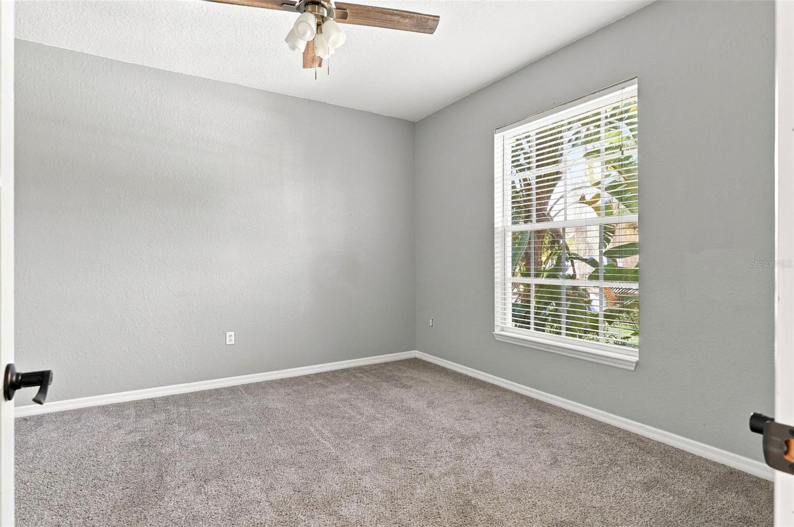 2386 PECAN DR — photo 6