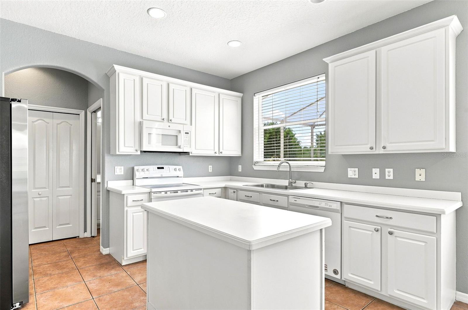2386 PECAN DR — photo 16