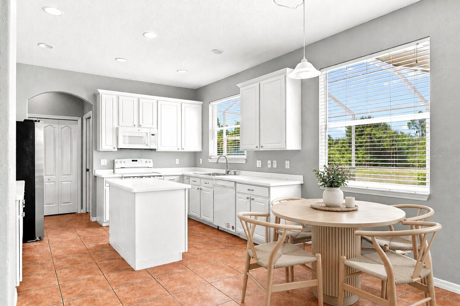 2386 PECAN DR — photo 12