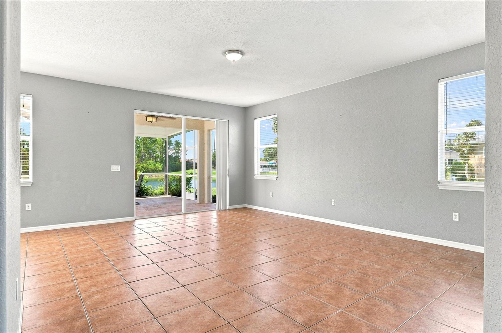 2386 PECAN DR — photo 9