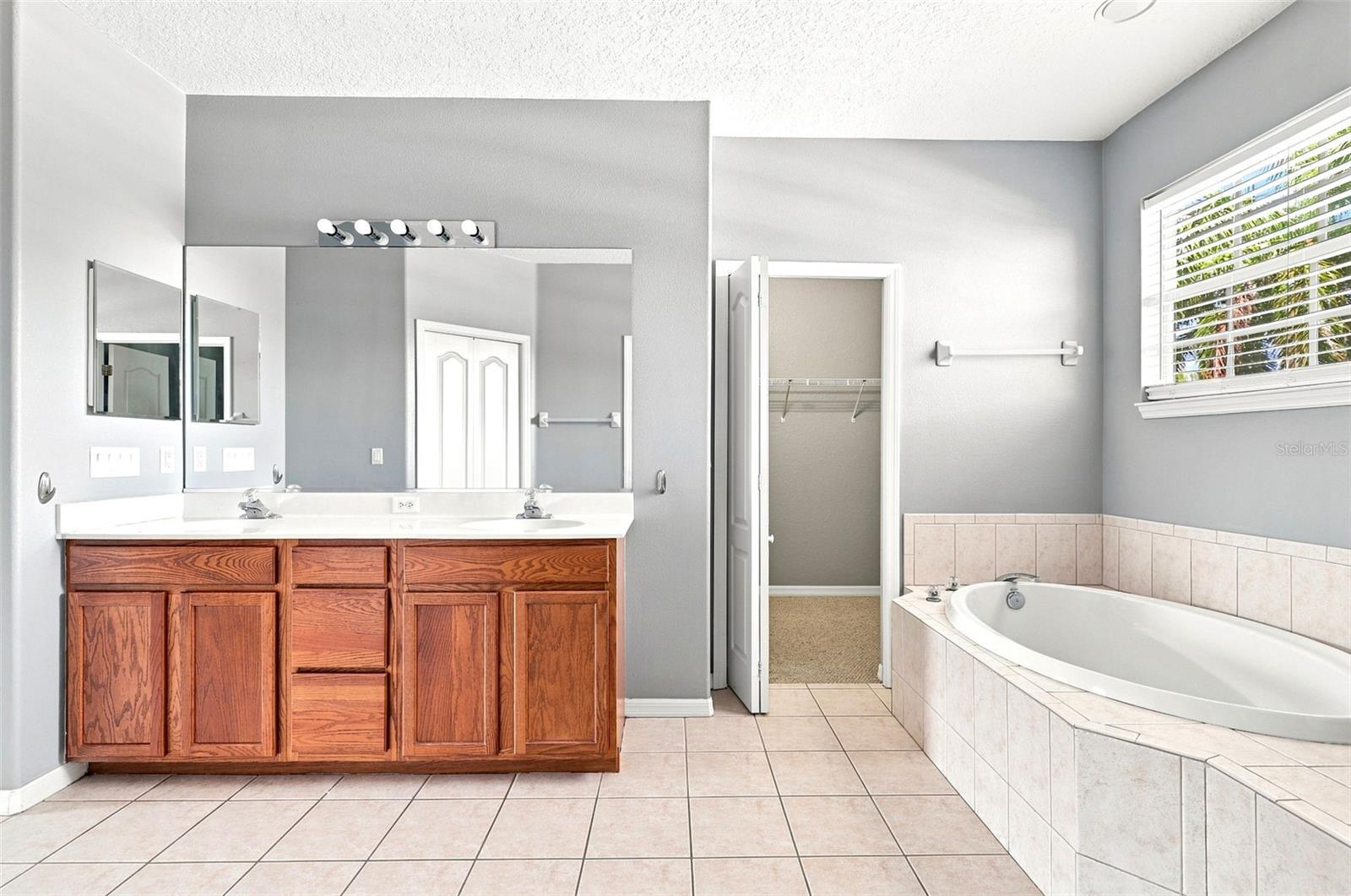 2386 PECAN DR — photo 31
