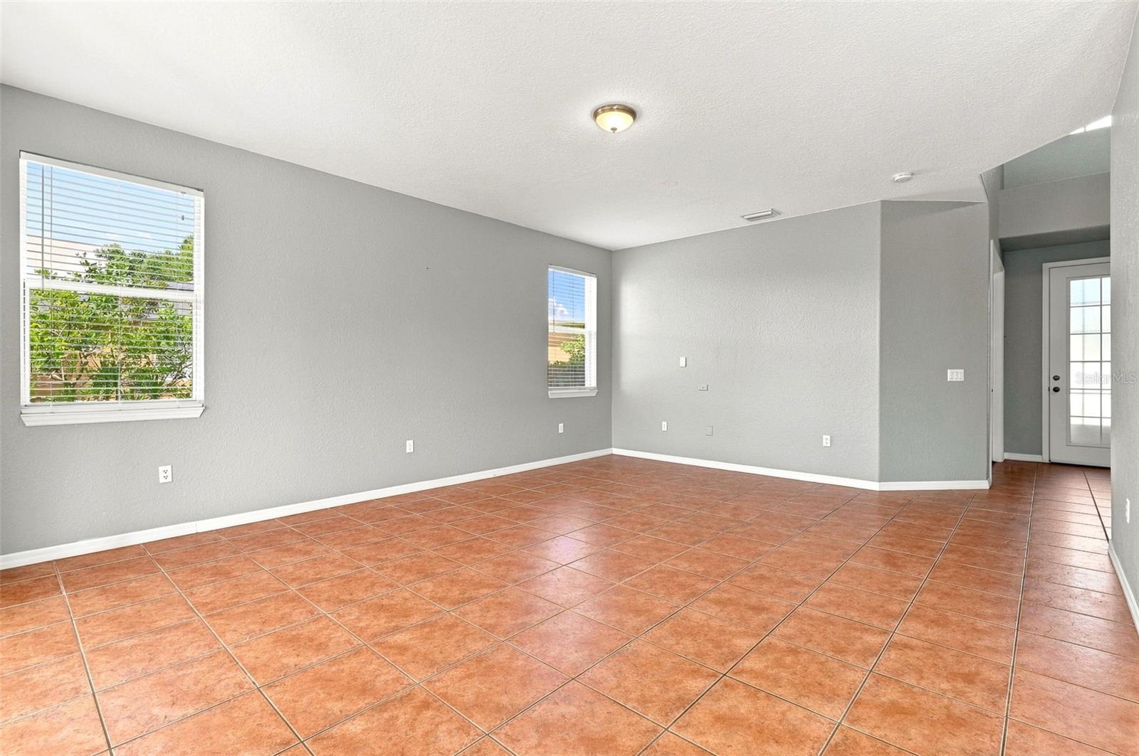 2386 PECAN DR — photo 11