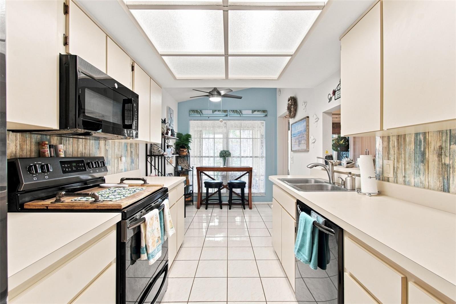 11541 SAN REMO CT — photo 14