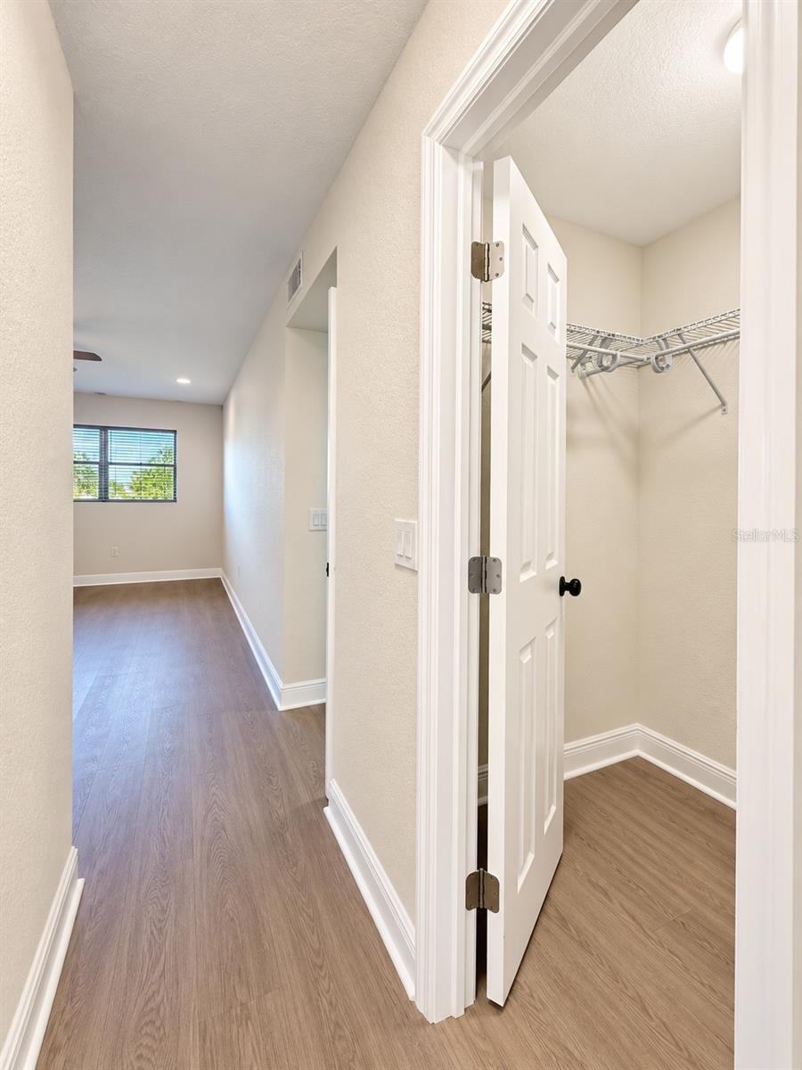 1819 SHORE DR S #APT 106 — photo 10