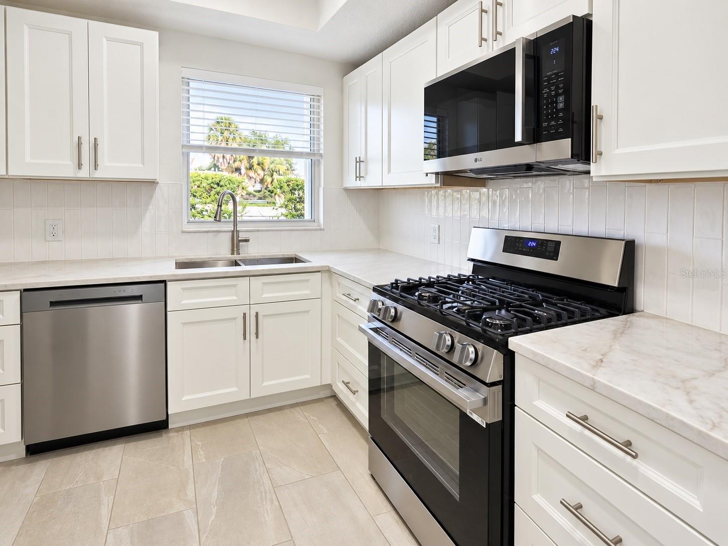 1819 SHORE DR S #APT 106 — photo 4