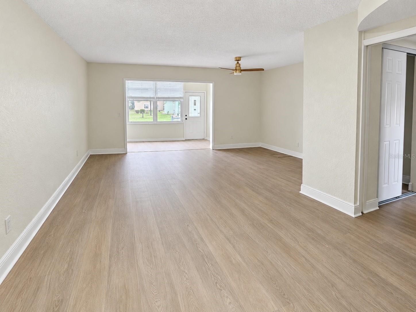 1819 SHORE DR S #APT 106 — photo 7