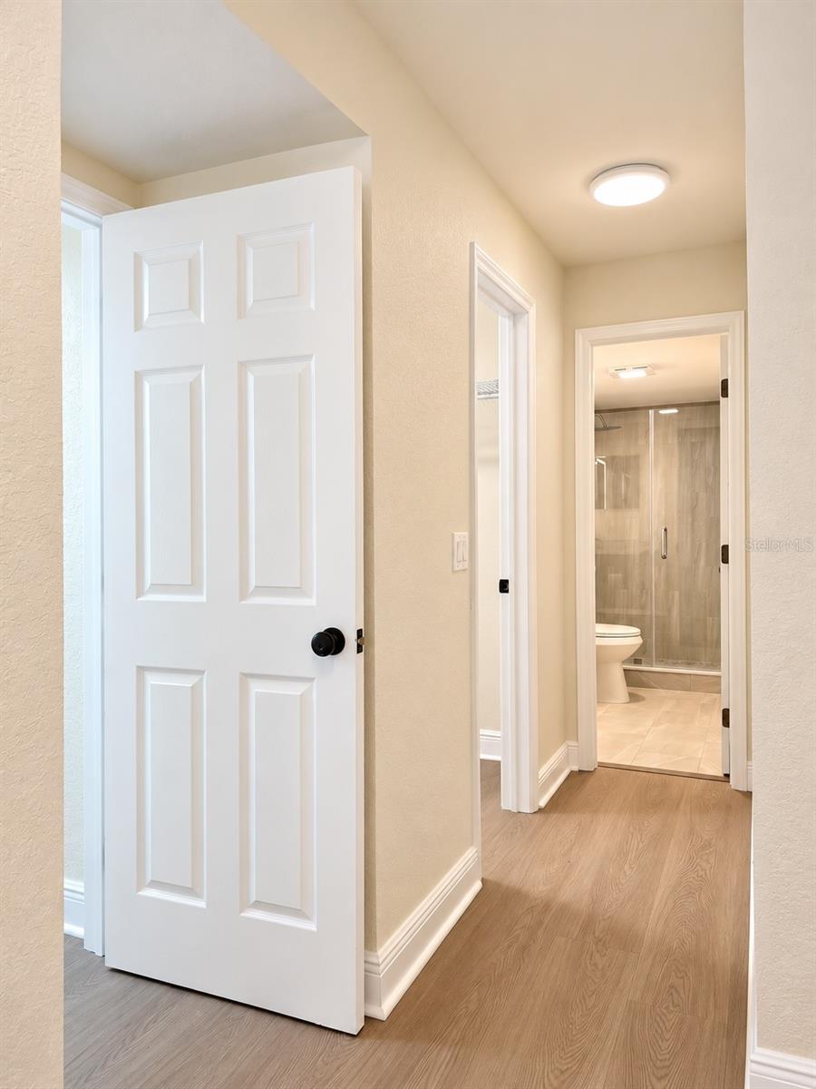 1819 SHORE DR S #APT 106 — photo 11