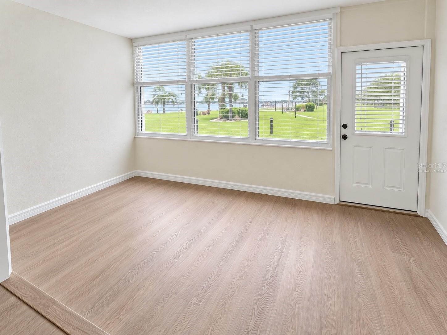 1819 SHORE DR S #APT 106 — photo 8