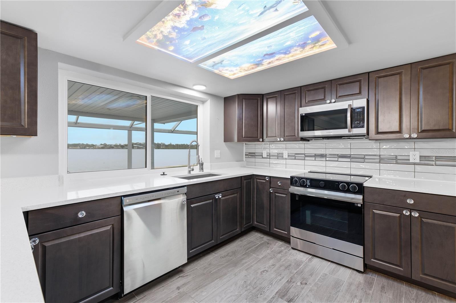 5027 WATERSIDE DR — photo 32