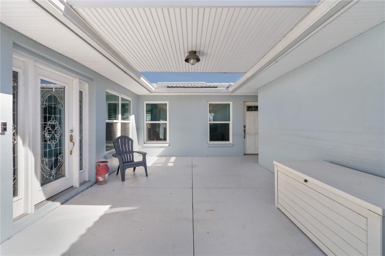 5027 WATERSIDE DR — photo 3