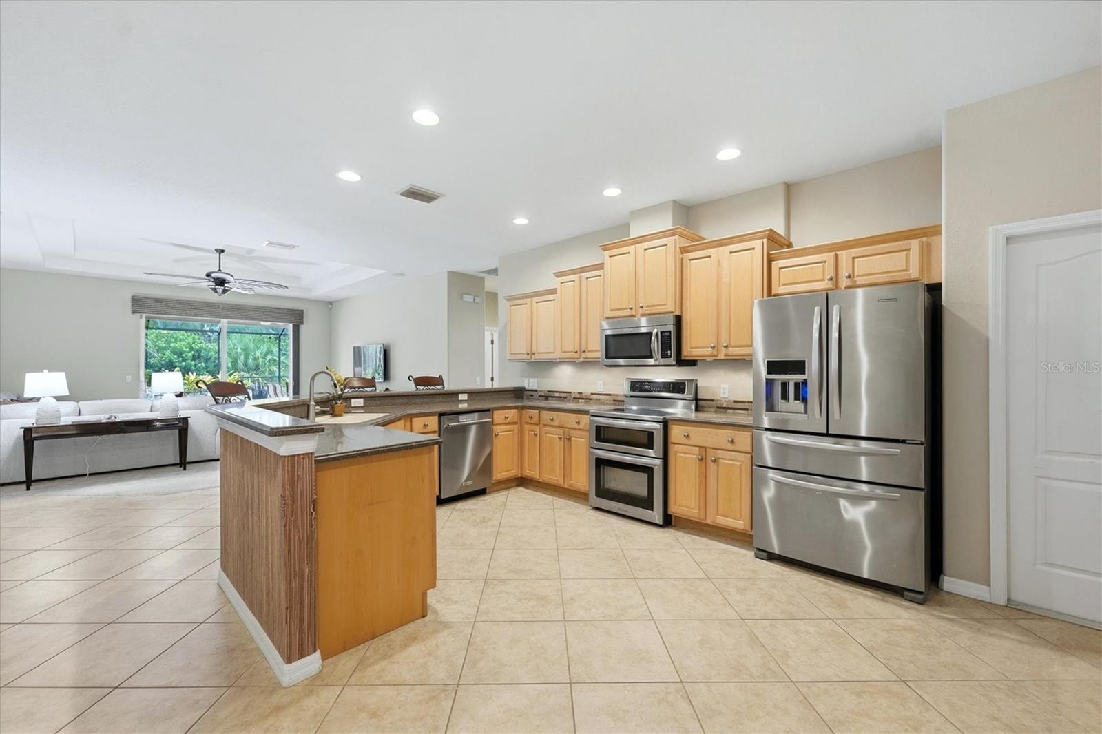 11347 DANCING RIVER DR — photo 7