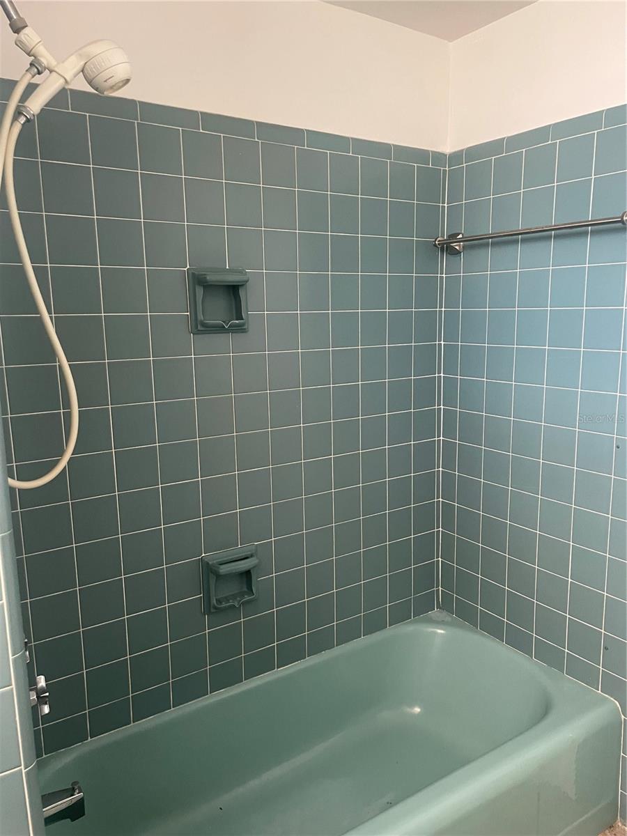 200 N BETTY LN #1B — photo 10