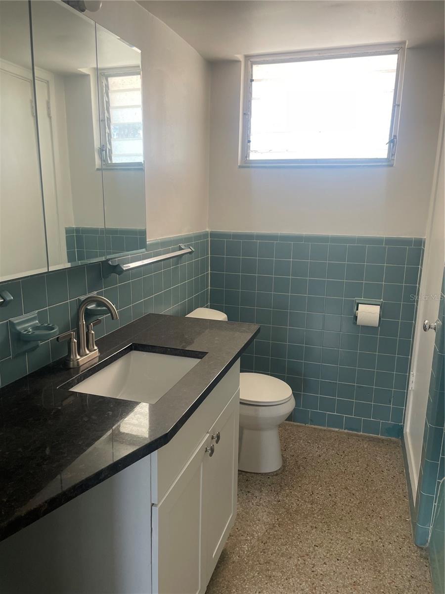 200 N BETTY LN #1B — photo 9
