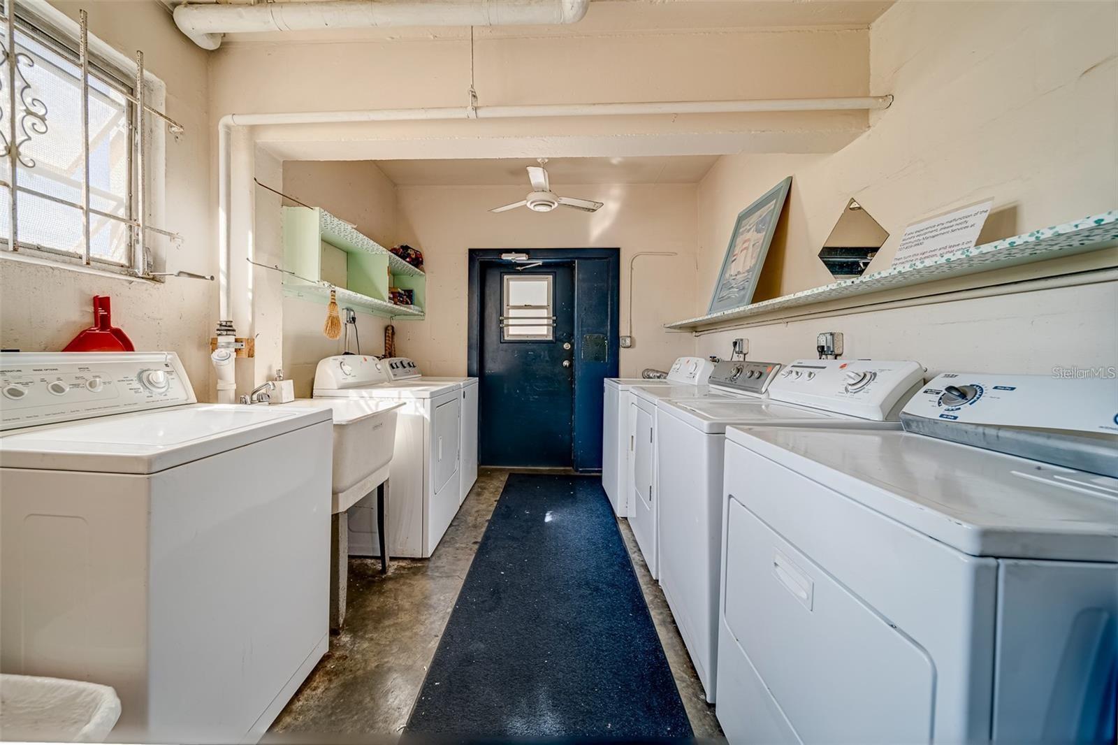 200 N BETTY LN #1B — photo 14