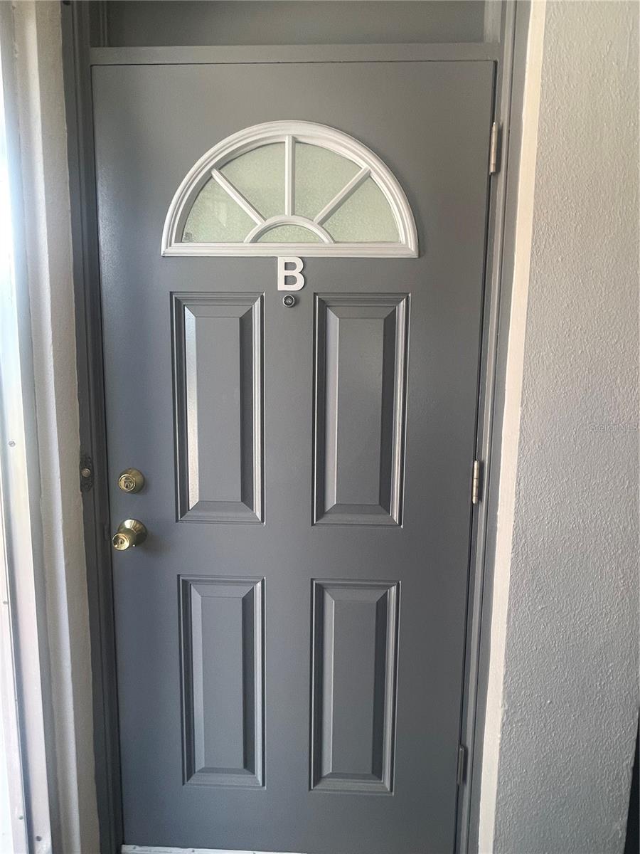 200 N BETTY LN #1B — photo 2