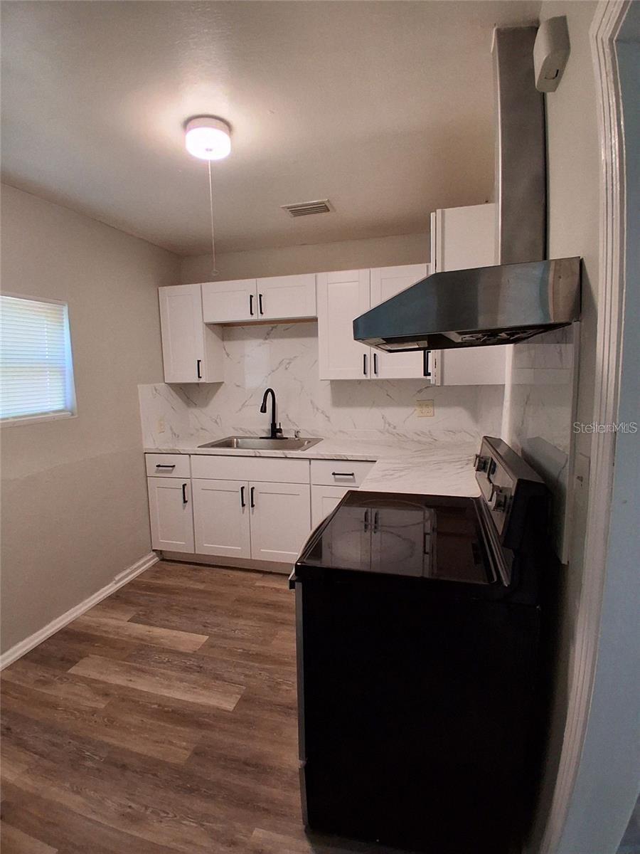 506 N MACDILL AVE — photo 4