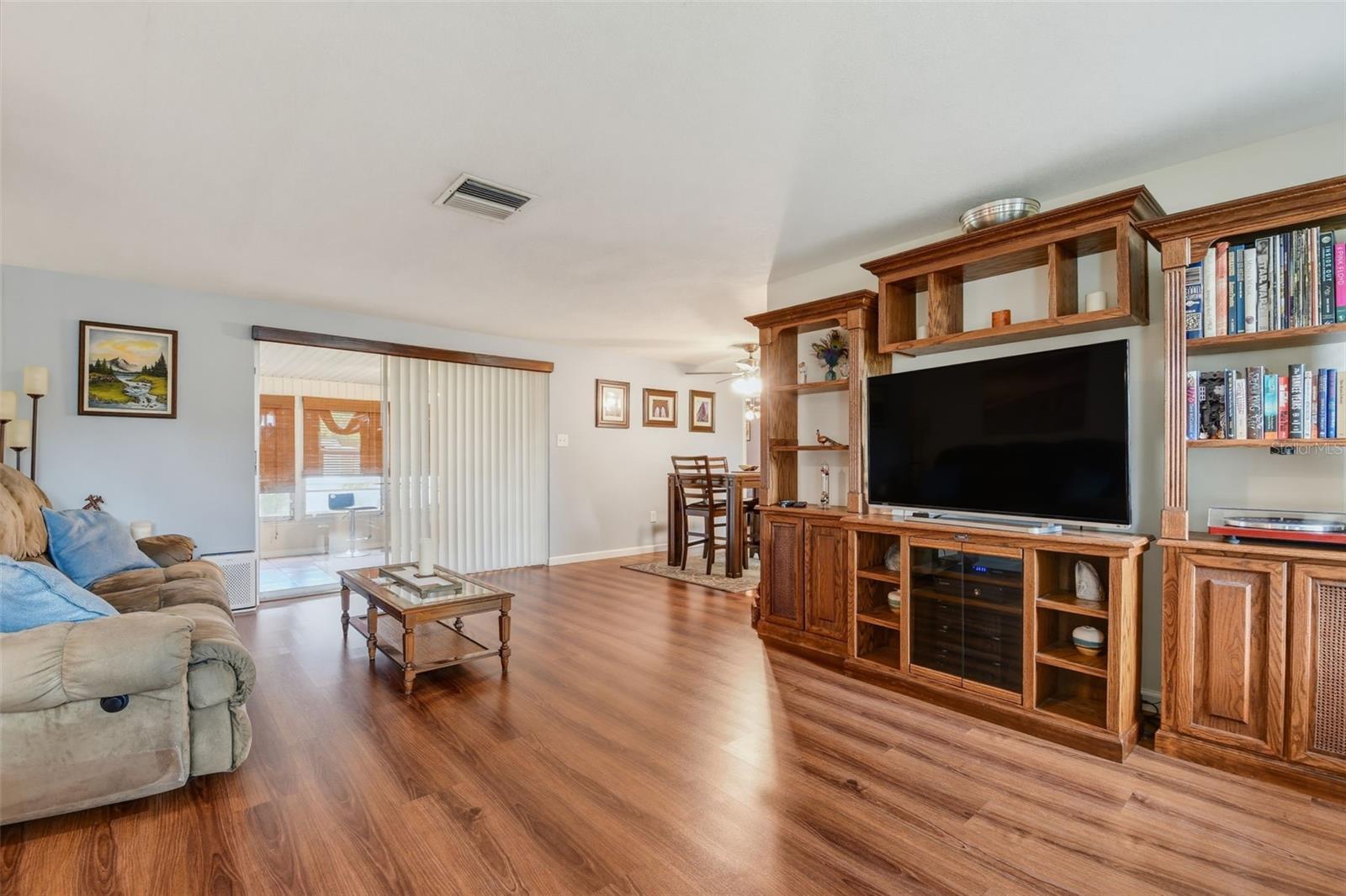 10831 MAPLEWOOD AVE — photo 8