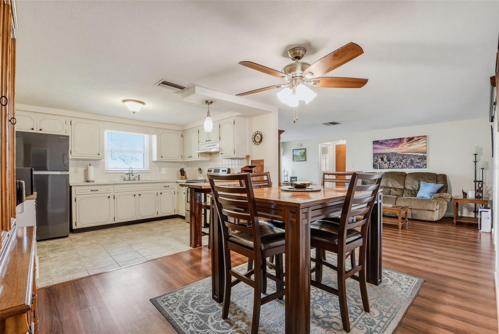 10831 MAPLEWOOD AVE — photo 11