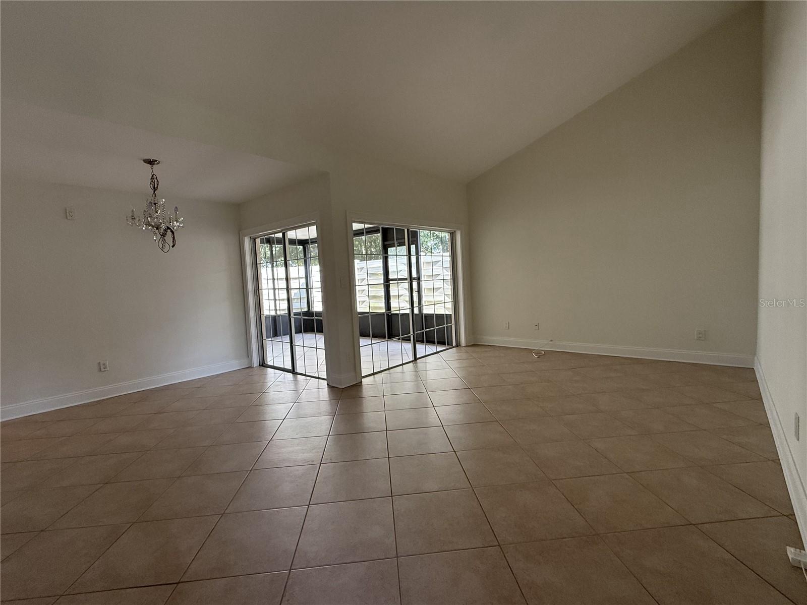 2705 SAND HOLLOW CT CLEARWATER, FL 33761-3732 — photo 27