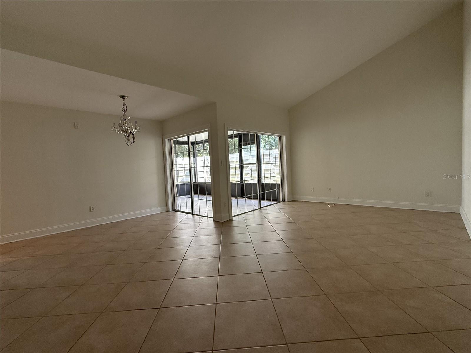 2705 SAND HOLLOW CT CLEARWATER, FL 33761-3732 — photo 13