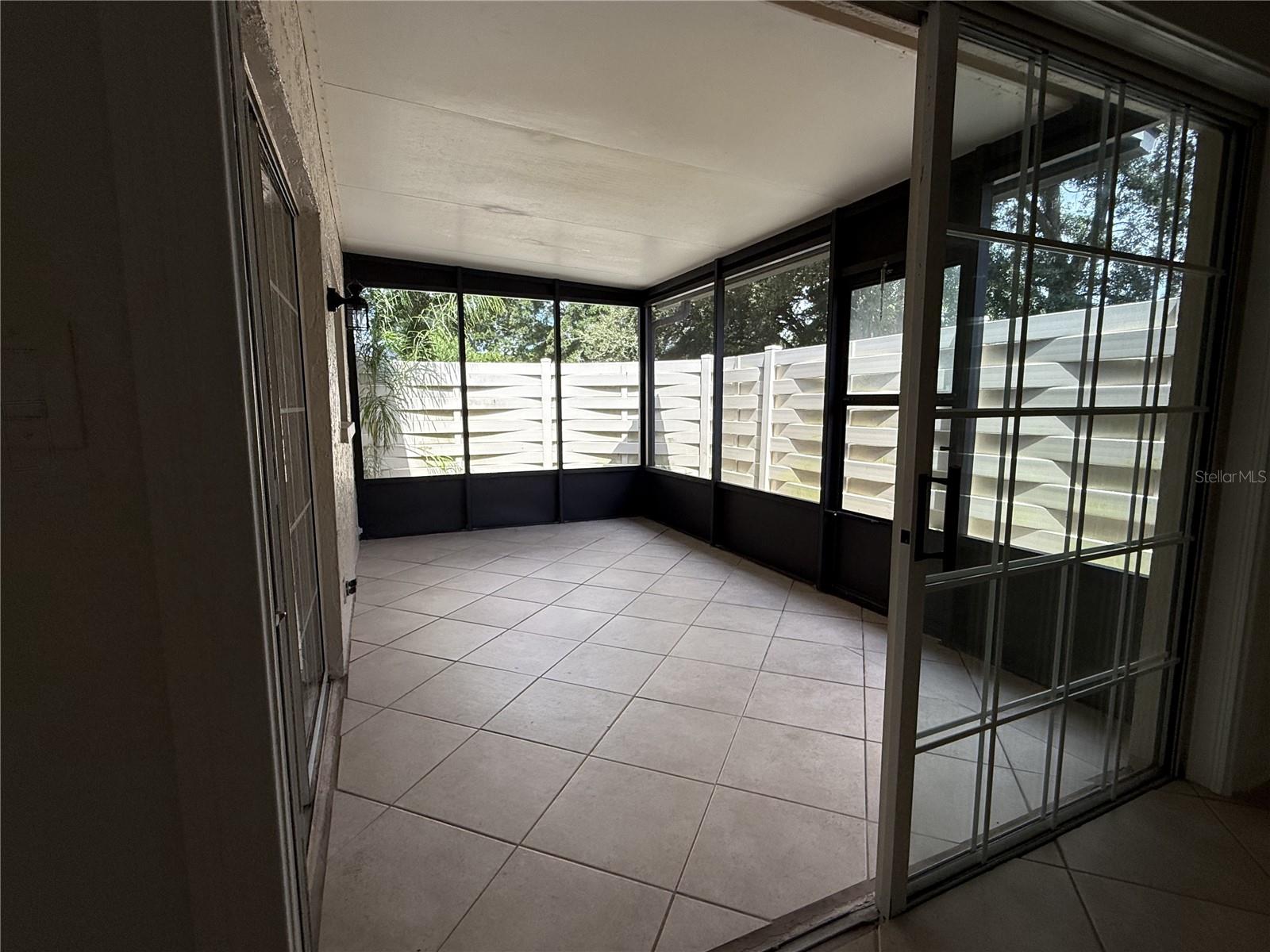 2705 SAND HOLLOW CT CLEARWATER, FL 33761-3732 — photo 21