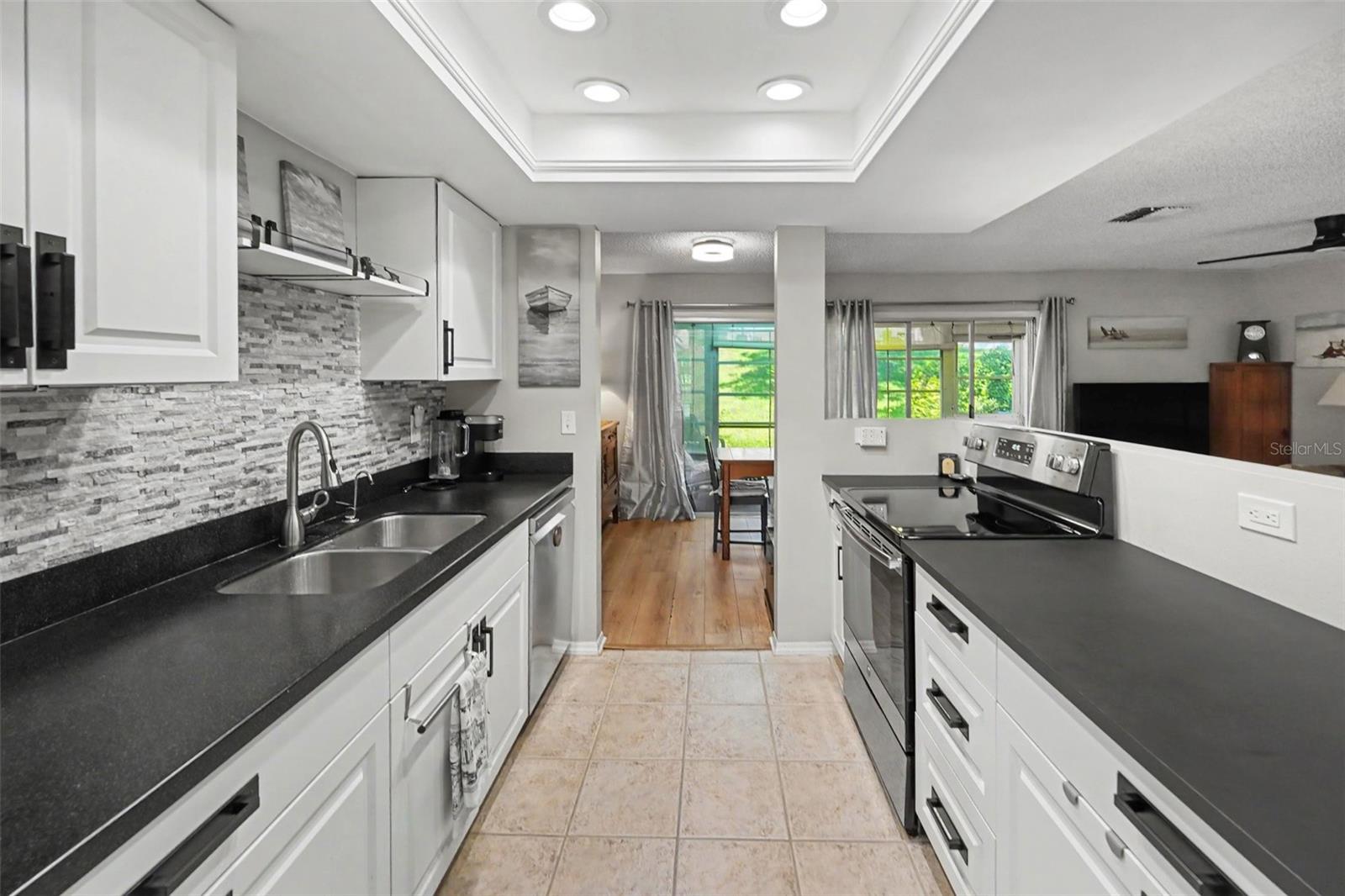 1652 HIGHLAND CLUB LN — photo 18
