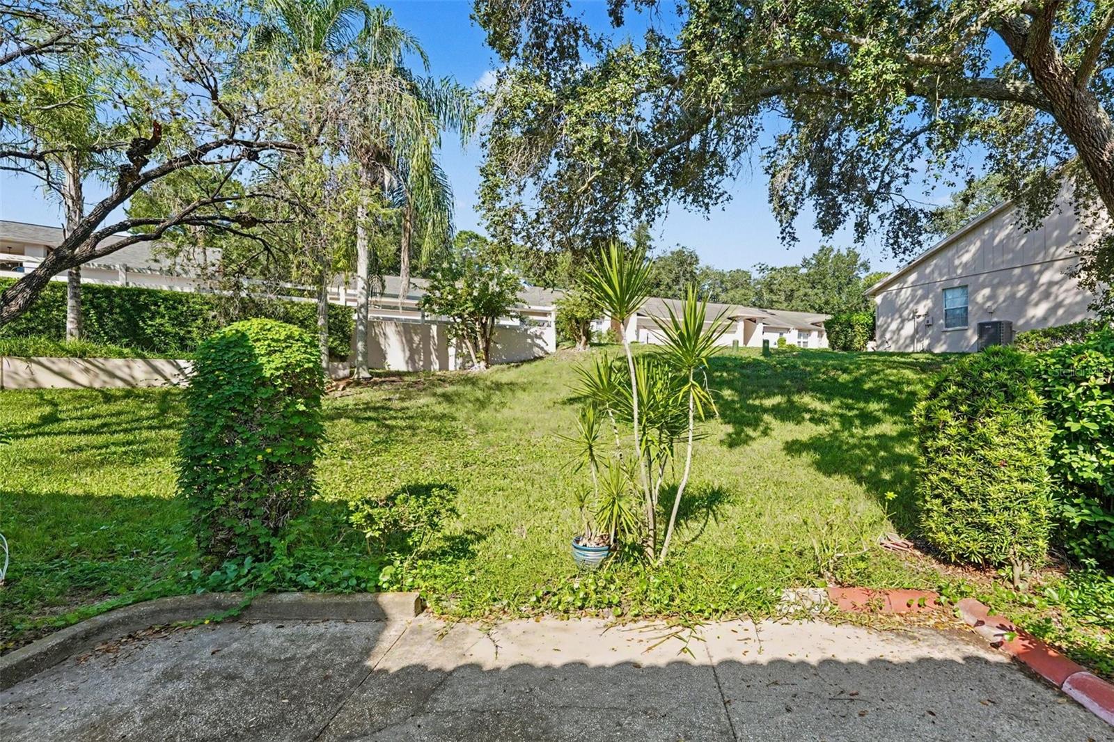 1652 HIGHLAND CLUB LN — photo 32