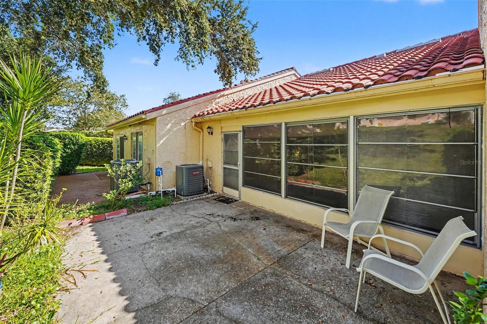 1652 HIGHLAND CLUB LN — photo 30