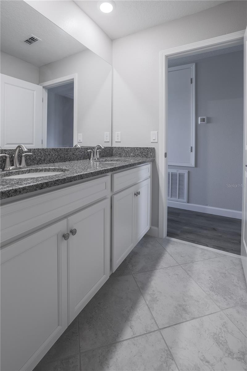 24893 LAMBRUSCO LOOP — photo 21