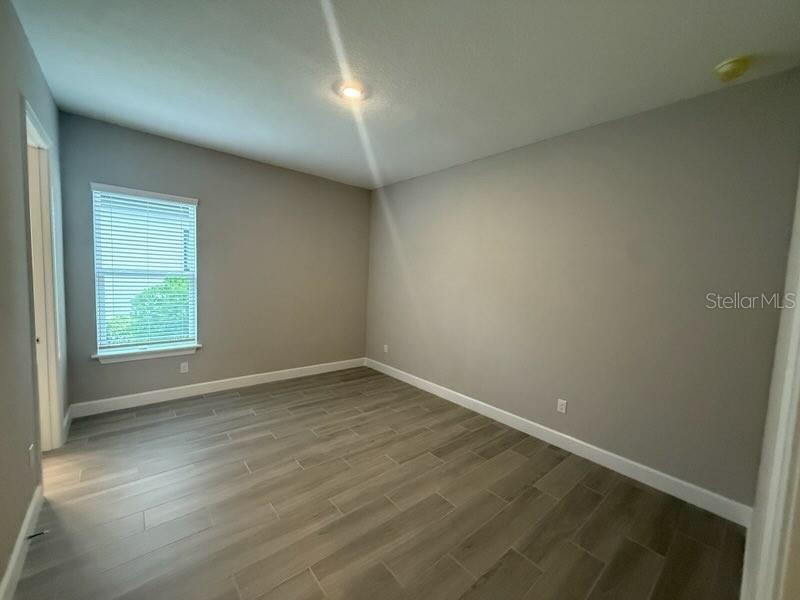 7716 MOONBEAM AVE — photo 9