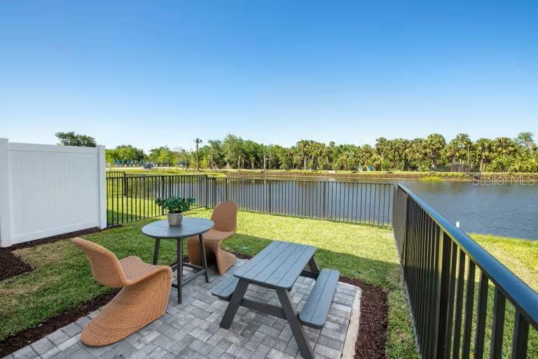 6831 BRAHMAN GRAZE CT — photo 10