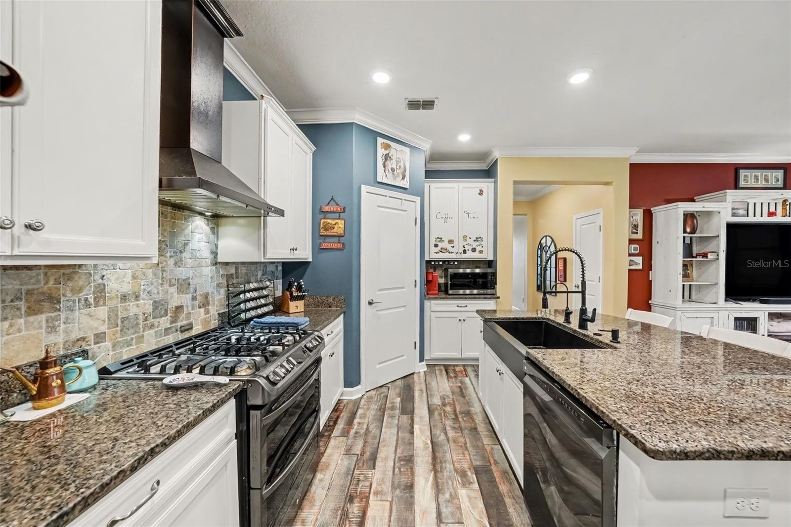 21922 CREST MEADOW DR — photo 12