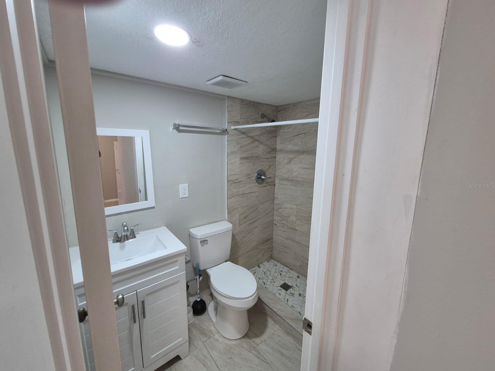 918 VALMAR ST — photo 7