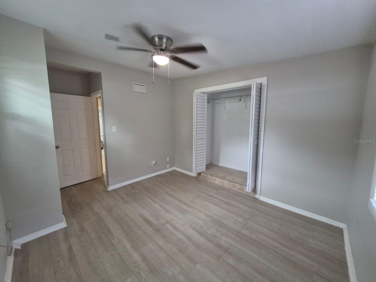 918 VALMAR ST — photo 9