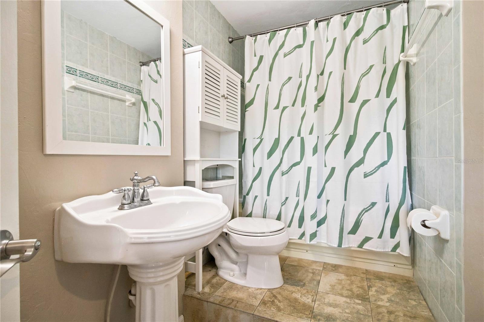 5544 DINAH LN — photo 27