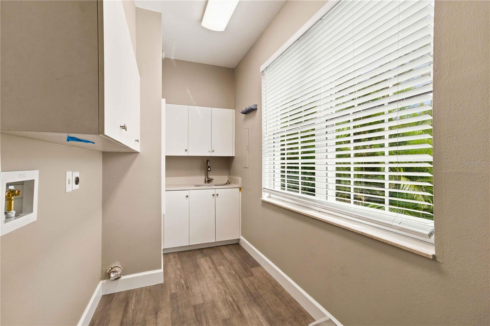 5544 DINAH LN — photo 11